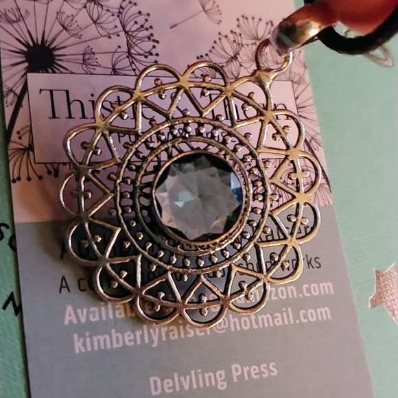 Peridot Medallion in Silver - Picture 3 of 8